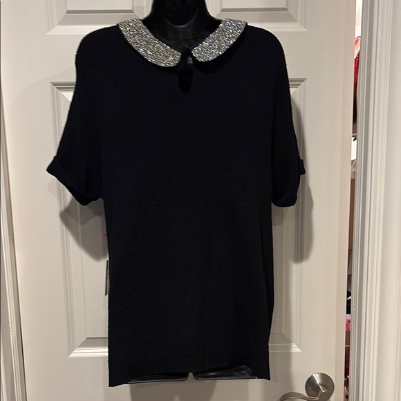 Elle Elegant Black Top with Silver Collar XL - New with Tags - Picture 2 of 4